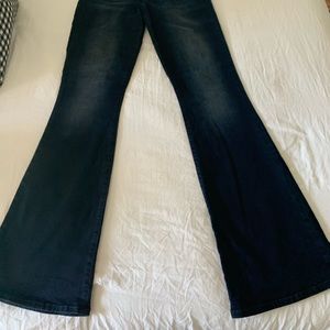 Gap 1969 navy/black rinse flare leg excellent condition